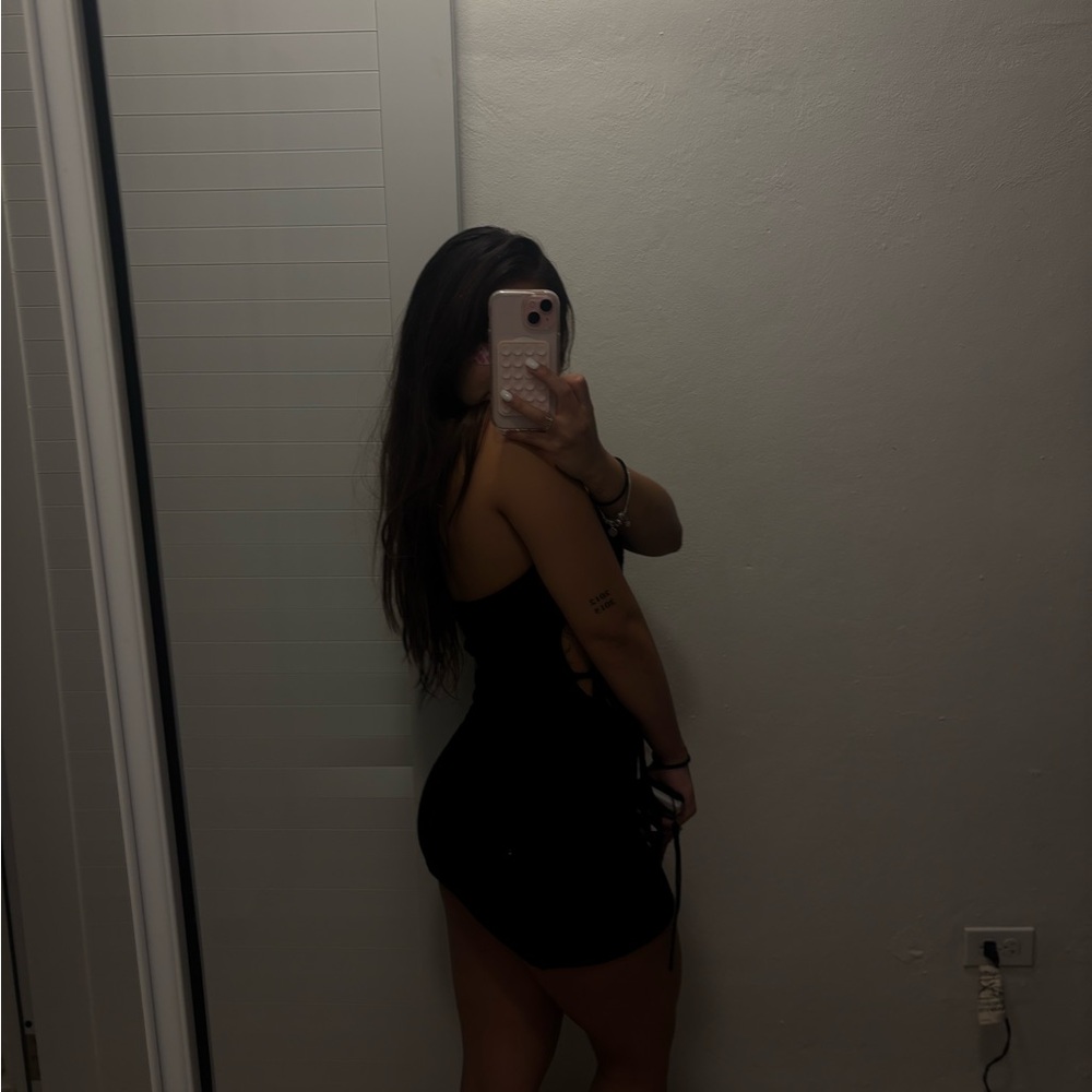 Black Sleeveless Knit Dress - Picture 2 of 3